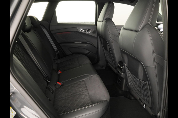 Audi Q4 e-tron S edition Quattro 82KWh 340 pk | Techniekpakket Pro | elektrische stoelen | Glazen panoramadak | head-up display  |