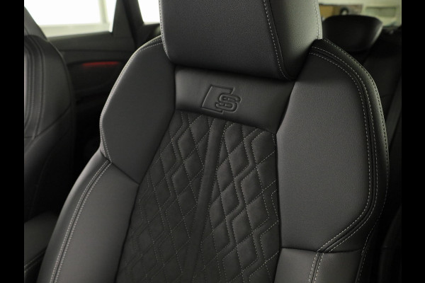 Audi Q4 e-tron S edition Quattro 82KWh 340 pk | Techniekpakket Pro | elektrische stoelen | Glazen panoramadak | head-up display  |