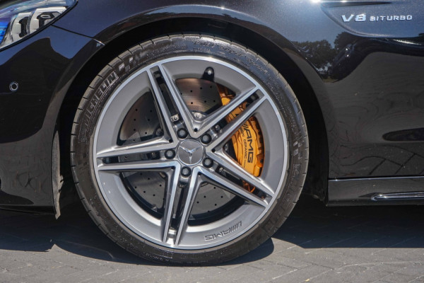 Mercedes-Benz C-Klasse C63S AMG 63 S Estate Ceramic/Pano/Carbon/Track/510PK/26DKM