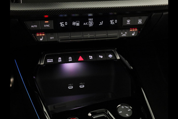 Audi RS3 Sportback Competition Limited 2.5 FSI 295 kW / 400 PK SB | 586 / 750  gelimiteerde oplage | Audi Exclusive Malachite Green | Panoramadak | Sonos | HUD |
