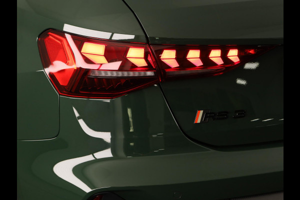 Audi RS3 Sportback Competition Limited 2.5 FSI 295 kW / 400 PK SB | 586 / 750  gelimiteerde oplage | Audi Exclusive Malachite Green | Panoramadak | Sonos | HUD |