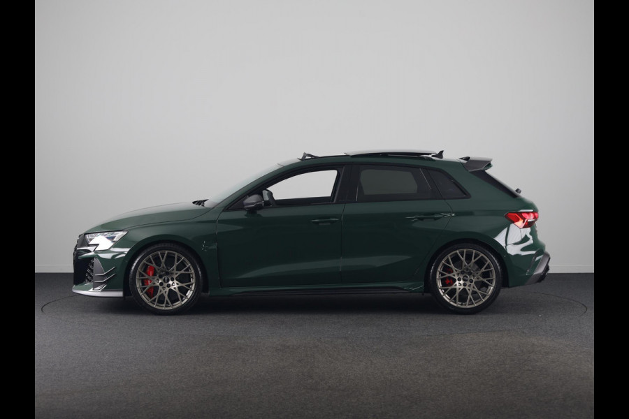 Audi RS3 Sportback Competition Limited 2.5 FSI 295 kW / 400 PK SB | 586 / 750  gelimiteerde oplage | Audi Exclusive Malachite Green | Panoramadak | Sonos | HUD |