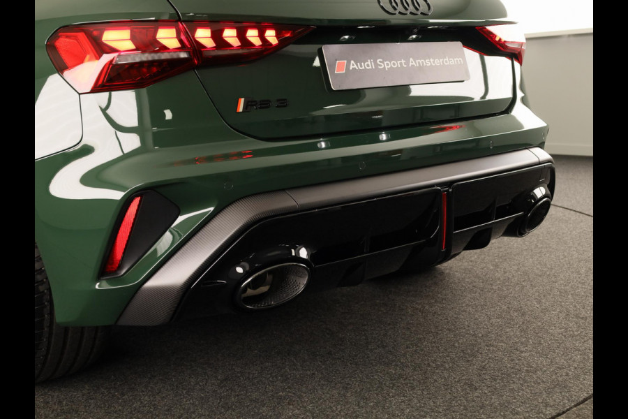 Audi RS3 Sportback Competition Limited 2.5 FSI 295 kW / 400 PK SB | 586 / 750  gelimiteerde oplage | Audi Exclusive Malachite Green | Panoramadak | Sonos | HUD |