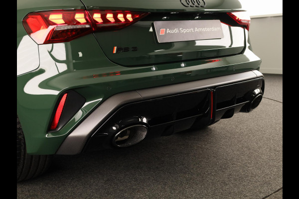 Audi RS3 Sportback Competition Limited 2.5 FSI 295 kW / 400 PK SB | 586 / 750  gelimiteerde oplage | Audi Exclusive Malachite Green | Panoramadak | Sonos | HUD |