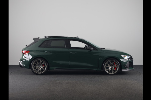 Audi RS3 Sportback Competition Limited 2.5 FSI 295 kW / 400 PK SB | 586 / 750  gelimiteerde oplage | Audi Exclusive Malachite Green | Panoramadak | Sonos | HUD |