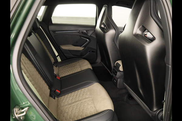 Audi RS3 Sportback Competition Limited 2.5 FSI 295 kW / 400 PK SB | 586 / 750  gelimiteerde oplage | Audi Exclusive Malachite Green | Panoramadak | Sonos | HUD |
