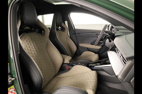 Audi RS3 Sportback Competition Limited 2.5 FSI 295 kW / 400 PK SB | 586 / 750  gelimiteerde oplage | Audi Exclusive Malachite Green | Panoramadak | Sonos | HUD |