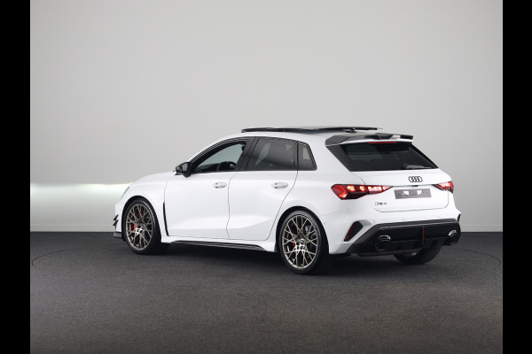Audi RS3 Sportback Competition Limited 2.5 TFSI 295 kW / 400 PK SB | 599 / 750  gelimiteerde oplage | Audi Exclusive Matte Gletsjerwit | Panoramadak | Sonos | HUD |