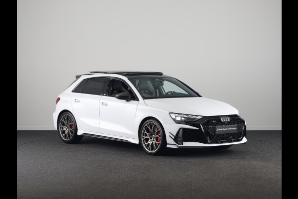 Audi RS3 Sportback Competition Limited 2.5 TFSI 295 kW / 400 PK SB | 599 / 750  gelimiteerde oplage | Audi Exclusive Matte Gletsjerwit | Panoramadak | Sonos | HUD |