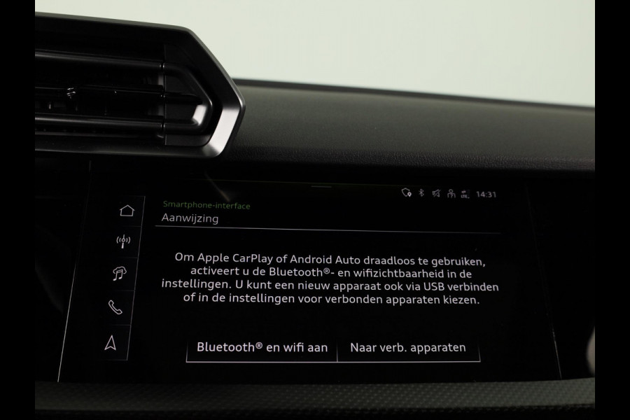 Audi RS3 Sportback Competition Limited 2.5 TFSI 295 kW / 400 PK SB | 599 / 750  gelimiteerde oplage | Audi Exclusive Matte Gletsjerwit | Panoramadak | Sonos | HUD |