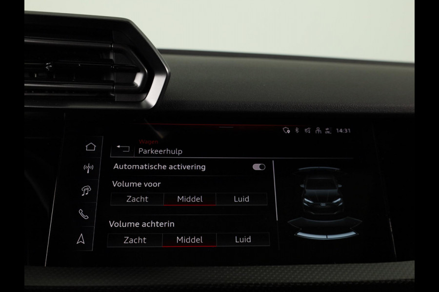 Audi RS3 Sportback Competition Limited 2.5 TFSI 295 kW / 400 PK SB | 599 / 750  gelimiteerde oplage | Audi Exclusive Matte Gletsjerwit | Panoramadak | Sonos | HUD |