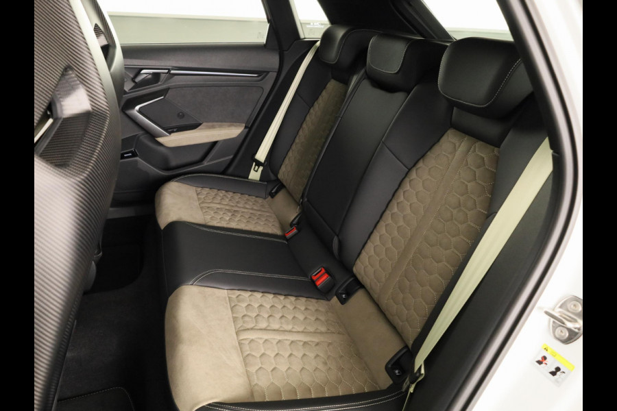 Audi RS3 Sportback Competition Limited 2.5 TFSI 295 kW / 400 PK SB | 599 / 750  gelimiteerde oplage | Audi Exclusive Matte Gletsjerwit | Panoramadak | Sonos | HUD |