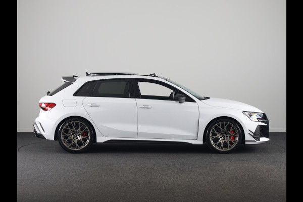 Audi RS3 Sportback Competition Limited 2.5 TFSI 295 kW / 400 PK SB | 599 / 750  gelimiteerde oplage | Audi Exclusive Matte Gletsjerwit | Panoramadak | Sonos | HUD |