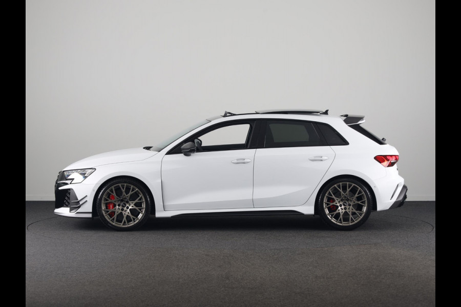 Audi RS3 Sportback Competition Limited 2.5 TFSI 295 kW / 400 PK SB | 599 / 750  gelimiteerde oplage | Audi Exclusive Matte Gletsjerwit | Panoramadak | Sonos | HUD |