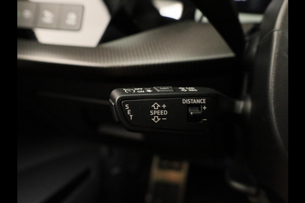 Audi RS3 Sportback Competition Limited 2.5 TFSI 295 kW / 400 PK SB | 599 / 750  gelimiteerde oplage | Audi Exclusive Matte Gletsjerwit | Panoramadak | Sonos | HUD |
