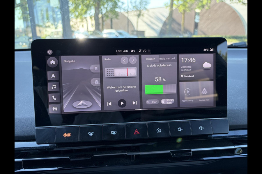 MG Mg4 electric Luxury 64 kWh LONG RANGE | SOH 95% | 15.000KM | 360° CAMERA | STOEL & STUURVERWARMING | 7 JAAR MG GARANTIE T/M 07-2031 | ELEKTRISCHE STOEL | DODEHOEK SENSOR | ADAPTIVE CRUISE CONTROL|