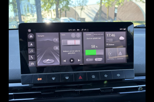 MG Mg4 electric Luxury 64 kWh LONG RANGE | SOH 95% | 15.000KM | 360° CAMERA | STOEL & STUURVERWARMING | 7 JAAR MG GARANTIE T/M 07-2031 | ELEKTRISCHE STOEL | DODEHOEK SENSOR | ADAPTIVE CRUISE CONTROL|