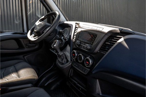 Iveco Daily 35S14V 2.3 L2H2 | Automaat | 1e Eigenaar | Euro 6 | Cruise | Climate | Trekhaak