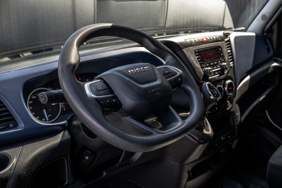 Iveco Daily 35S14V 2.3 L2H2 | Automaat | 1e Eigenaar | Euro 6 | Cruise | Climate | Trekhaak
