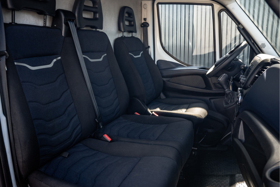 Iveco Daily 35S14V 2.3 L2H2 | Automaat | 1e Eigenaar | Euro 6 | Cruise | Climate | Trekhaak