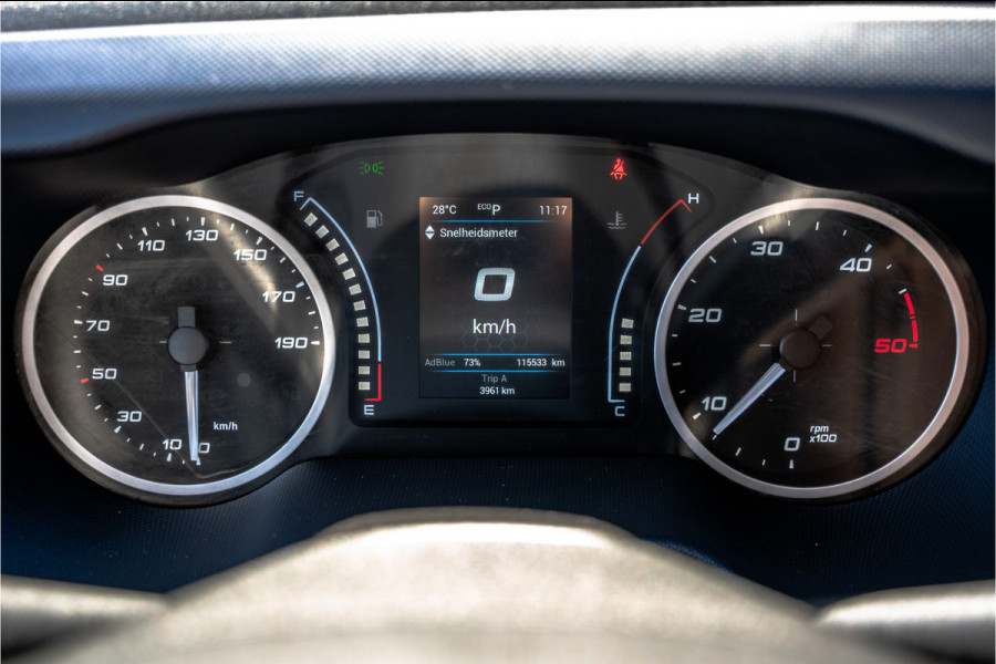 Iveco Daily 35S14V 2.3 L2H2 | Automaat | 1e Eigenaar | Euro 6 | Cruise | Climate | Trekhaak