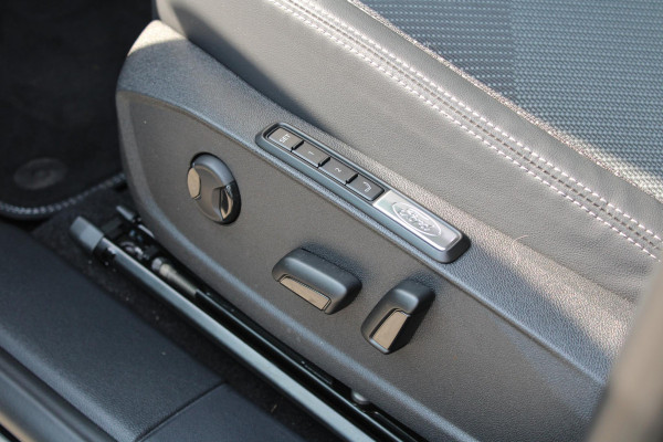 Ford Explorer Select Extended Range AWD 79 kWh | Adaptive Cruise Control | Stuur + Stoelverwarming | HUD | BLISS |