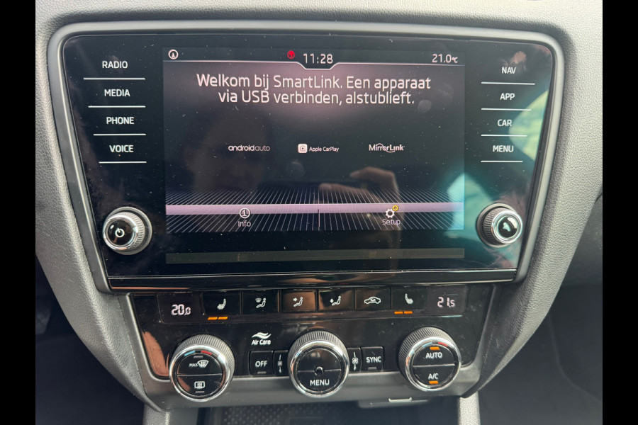 Škoda Octavia Combi 1.0 TSI Business * Parkeersensoren * Navigatie * Stoelverwarming *