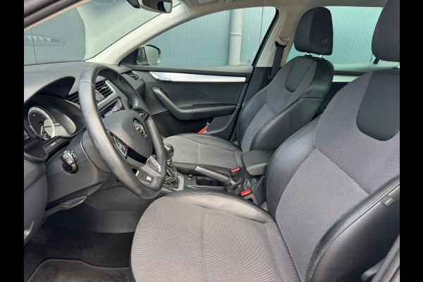 Škoda Octavia Combi 1.0 TSI Business * Parkeersensoren * Navigatie * Stoelverwarming *