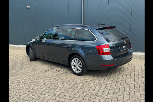 Škoda Octavia Combi 1.0 TSI Business * Parkeersensoren * Navigatie * Stoelverwarming *