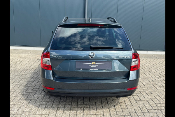 Škoda Octavia Combi 1.0 TSI Business * Parkeersensoren * Navigatie * Stoelverwarming *