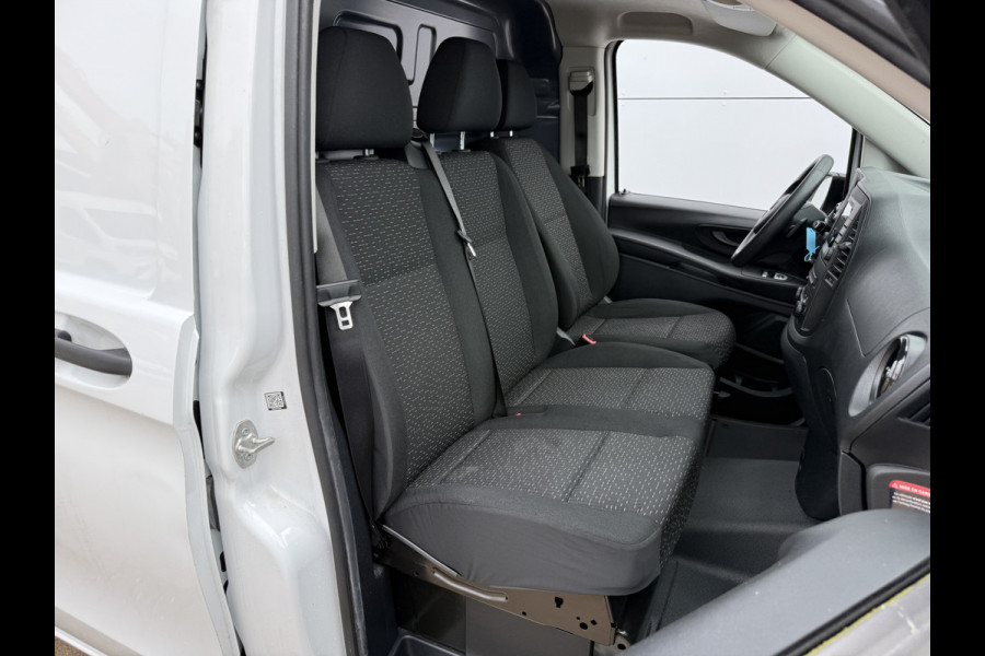Mercedes-Benz eVito 112 66kWh L2 Elektrisch 96,3% (SOH) 280km WLTP Climate Control Cruise Control Carplay Camera Stoelverwarming Parkeersensoren