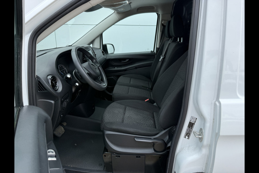 Mercedes-Benz eVito 112 66kWh L2 Elektrisch 96,3% (SOH) 280km WLTP Climate Control Cruise Control Carplay Camera Stoelverwarming Parkeersensoren