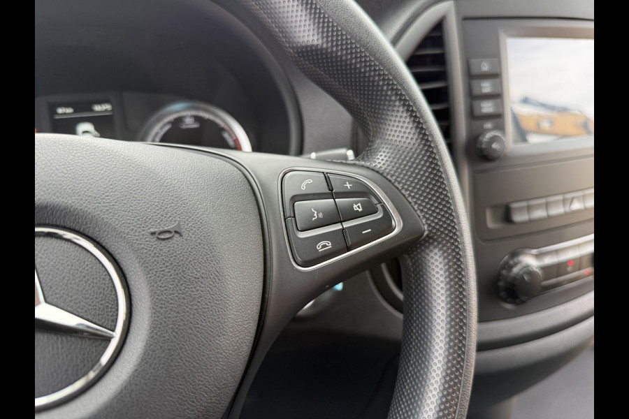 Mercedes-Benz eVito 112 66kWh L2 Elektrisch 96,3% (SOH) 280km WLTP Climate Control Cruise Control Carplay Camera Stoelverwarming Parkeersensoren