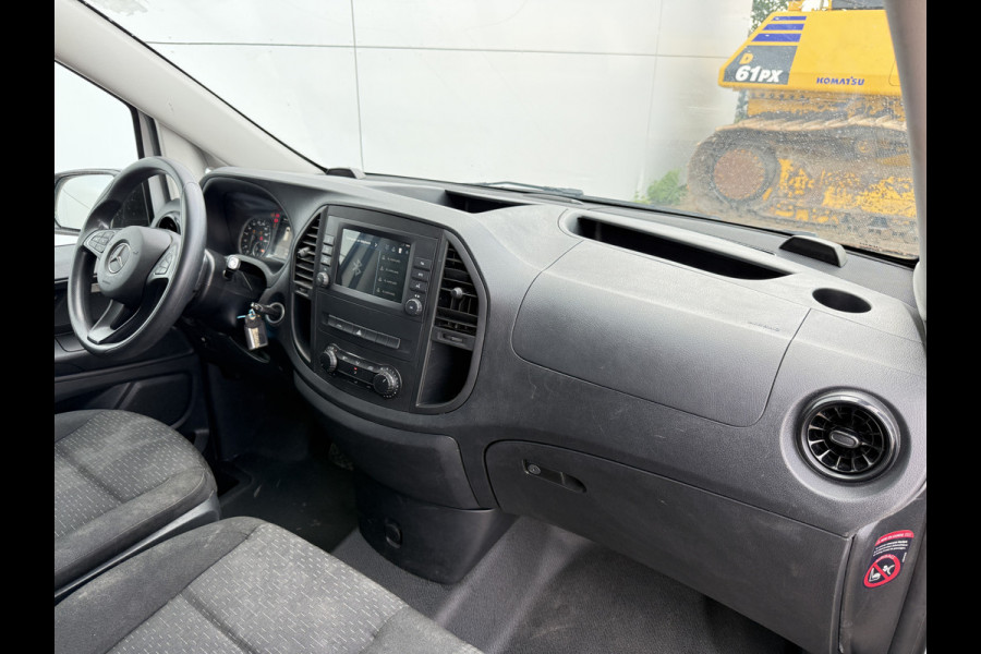Mercedes-Benz eVito 112 66 kWh 280km WLTP 97% (SOH) Snelladen L2H1 Climate Control Cruise Control Carplay Camera Stoelverwarming