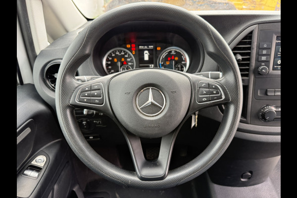 Mercedes-Benz eVito 112 66 kWh 280km WLTP 97% (SOH) Snelladen L2H1 Climate Control Cruise Control Carplay Camera Stoelverwarming