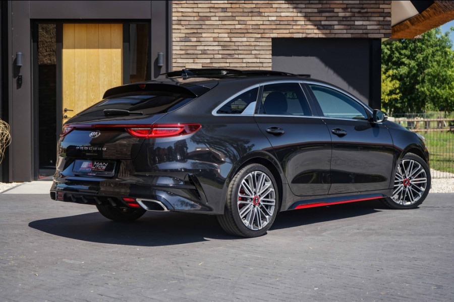 Kia ProCeed GT 1.6 T-GDI DCT/Pano/JBL/Memory/ACC/204PK