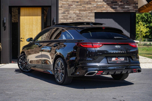 Kia ProCeed GT 1.6 T-GDI DCT/Pano/JBL/Memory/ACC/204PK