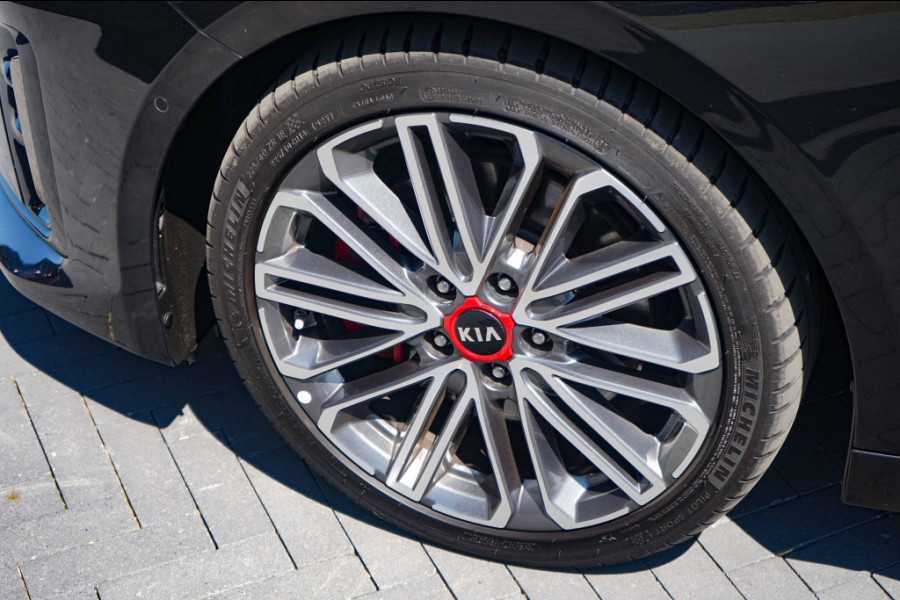 Kia ProCeed GT 1.6 T-GDI DCT/Pano/JBL/Memory/ACC/204PK