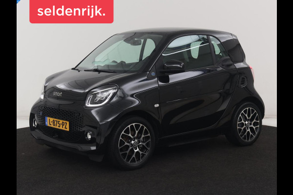 Smart Fortwo EQ Comfort PLUS 18 kWh | SOH 91.8% | Leder | Panoramadak | Stoelverwarming | Camera | Bluetooth | Park assist | Climate control | Full LED | 16'' Lichtmetaal