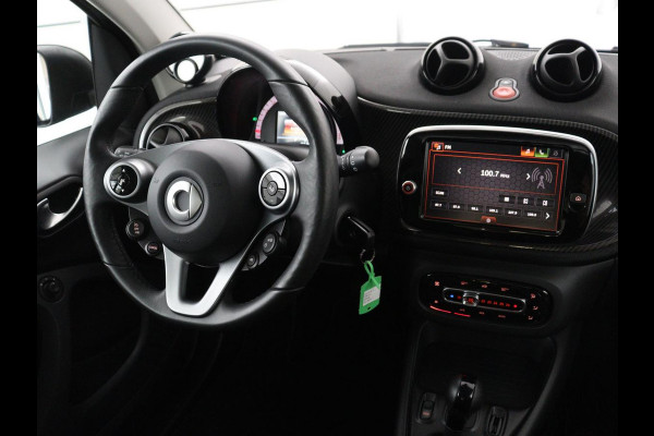 Smart Fortwo EQ Comfort PLUS 18 kWh | SOH 91.8% | Leder | Panoramadak | Stoelverwarming | Camera | Bluetooth | Park assist | Climate control | Full LED | 16'' Lichtmetaal