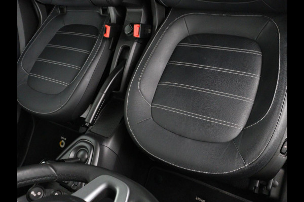 Smart Fortwo EQ Comfort PLUS 18 kWh | SOH 91.8% | Leder | Panoramadak | Stoelverwarming | Camera | Bluetooth | Park assist | Climate control | Full LED | 16'' Lichtmetaal