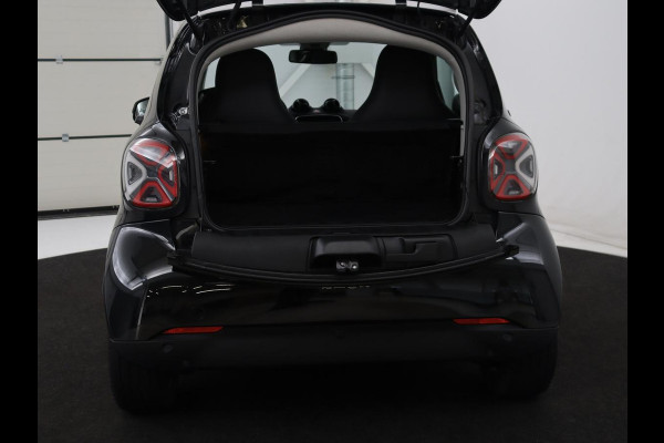 Smart Fortwo EQ Comfort PLUS 18 kWh | SOH 91.8% | Leder | Panoramadak | Stoelverwarming | Camera | Bluetooth | Park assist | Climate control | Full LED | 16'' Lichtmetaal