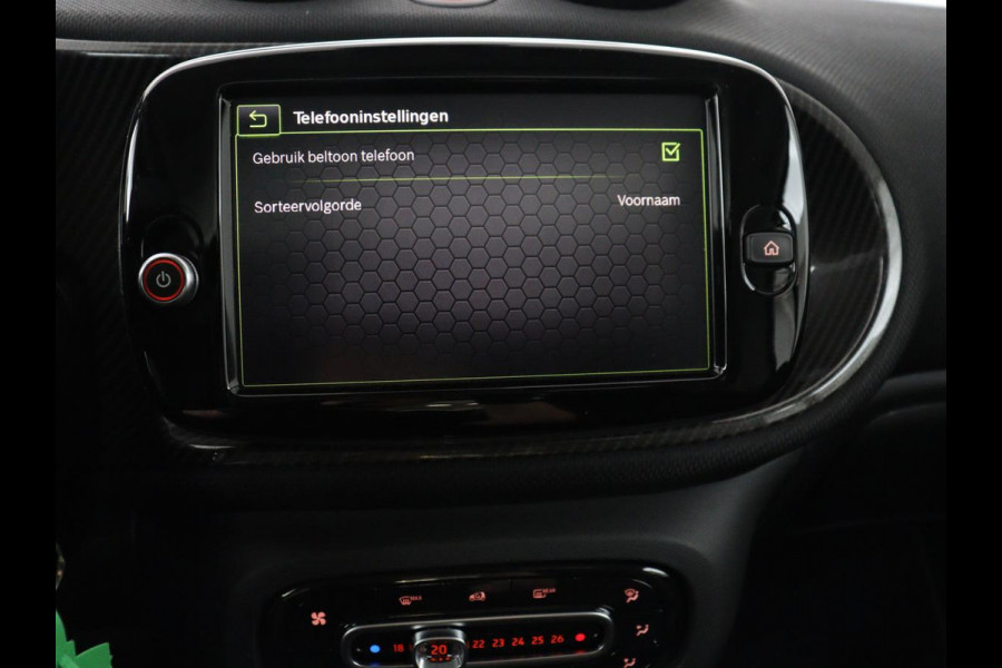 Smart Fortwo EQ Comfort PLUS 18 kWh | SOH 91.8% | Leder | Panoramadak | Stoelverwarming | Camera | Bluetooth | Park assist | Climate control | Full LED | 16'' Lichtmetaal