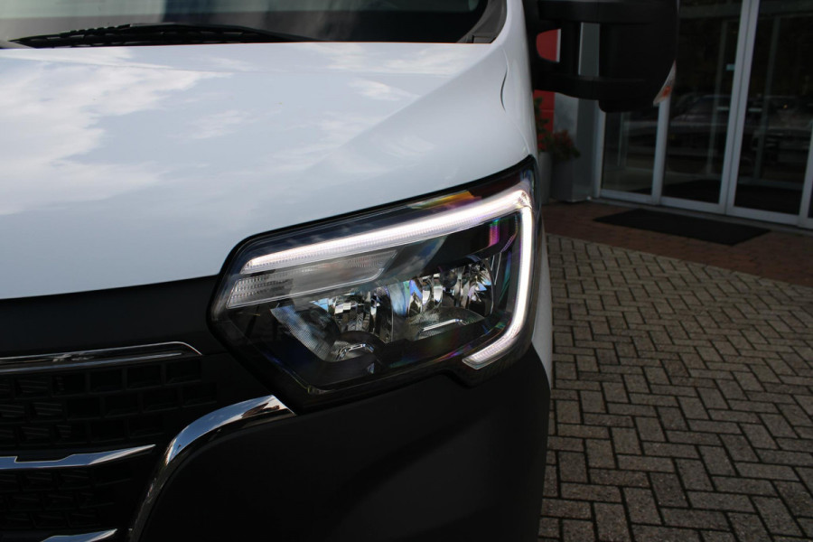 Renault Master T35 2.3 dCi 165PK L3 | OPRIJWAGEN | AUTOTRANSPORTER | 3500KG | LIER | CRUISE CONTROL | AIRCO | ZEEPPOMP EN KRAAN | VERLICHTING BUITENZIJDE | TREKHAAK | NIEUWE AUTO! |