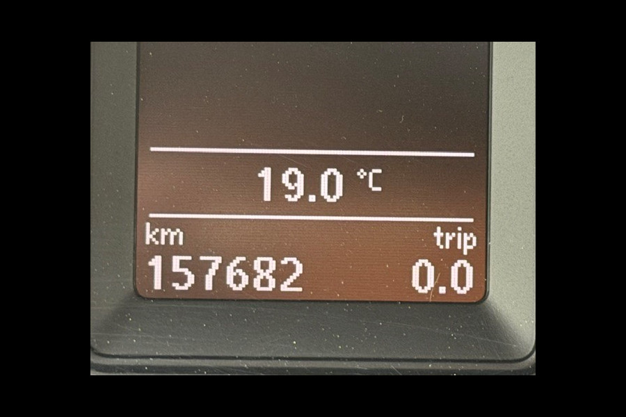 Volkswagen Caddy 1.4 TGI L2H1 EcoFuel Maxi AIRCO I MULTIMEDIA I CRUISE CONTROL I 1e EIGENAAR I COMPLETE ONDERHOUDSHISTORIE I RIJDEN OP GROEN GAS = CO2 NEUTRAAL 220-VOLT CONVERTER I OOK LEVERBAAR ZONDER KASTJES IN LAADRUIMTE
