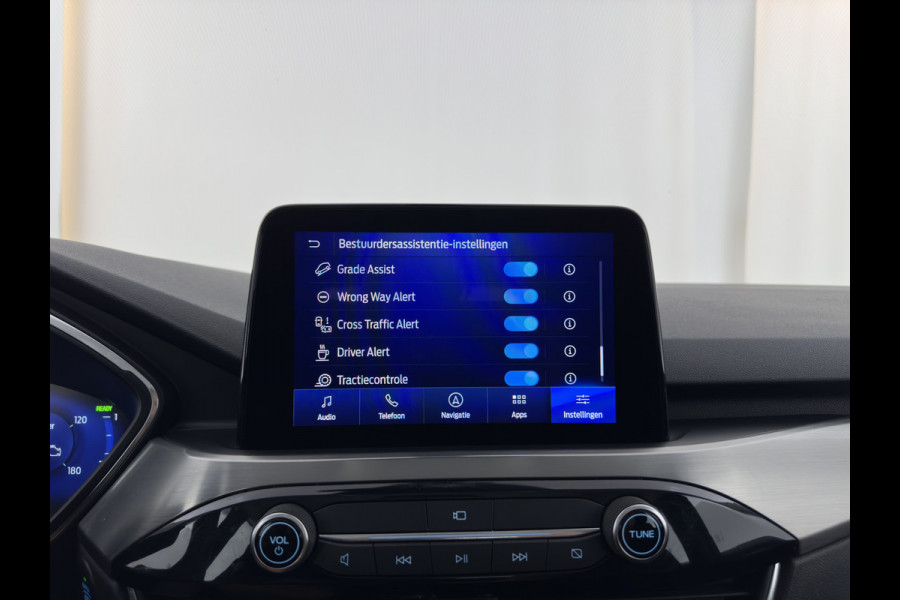 Ford Kuga 2.5 PHEV Titanium (Plug-in) (INCL-BTW) *DIGI-COCKPIT | ADAPTIVE-CRUISE | BLINDSPOT | PARK-PILOT | CAMERA | NAVI-FULLMAP | HEATED-SEATS | COMFORT-SEATS | ECC | CARPLAY | PDC | DAB | LANE-ASSIST | TOWBAR | 18''ALU*