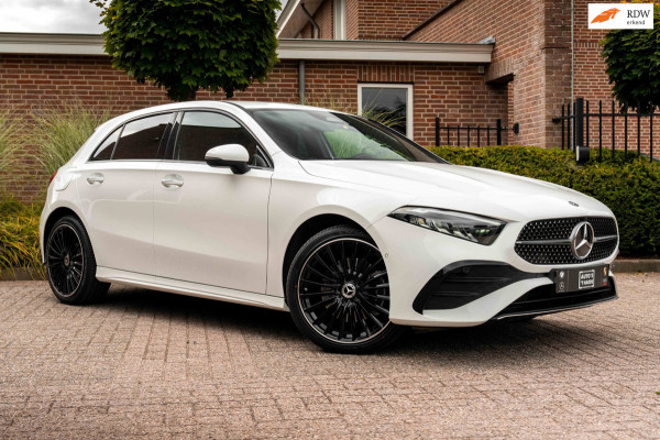 Mercedes-Benz A-Klasse 250 e AMG Line 218 PK 1e Eig Sfeerverlichting Widescreen Keyless Camera 19''