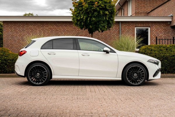 Mercedes-Benz A-Klasse 250 e AMG Line 218 PK 1e Eig Sfeerverlichting Widescreen Keyless Camera 19''