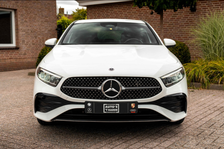 Mercedes-Benz A-Klasse 250 e AMG Line 218 PK 1e Eig Sfeerverlichting Widescreen Keyless Camera 19''