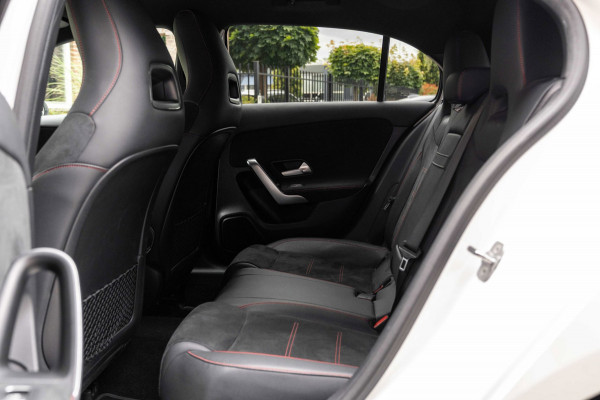 Mercedes-Benz A-Klasse 250 e AMG Line 218 PK 1e Eig Sfeerverlichting Widescreen Keyless Camera 19''